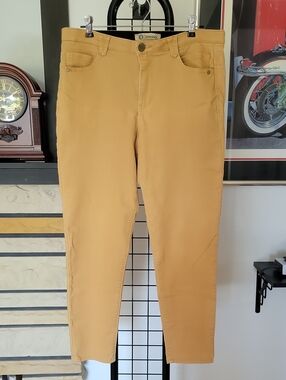 Democracy "Ab Solution" Jeans 10 Tan/Yellow